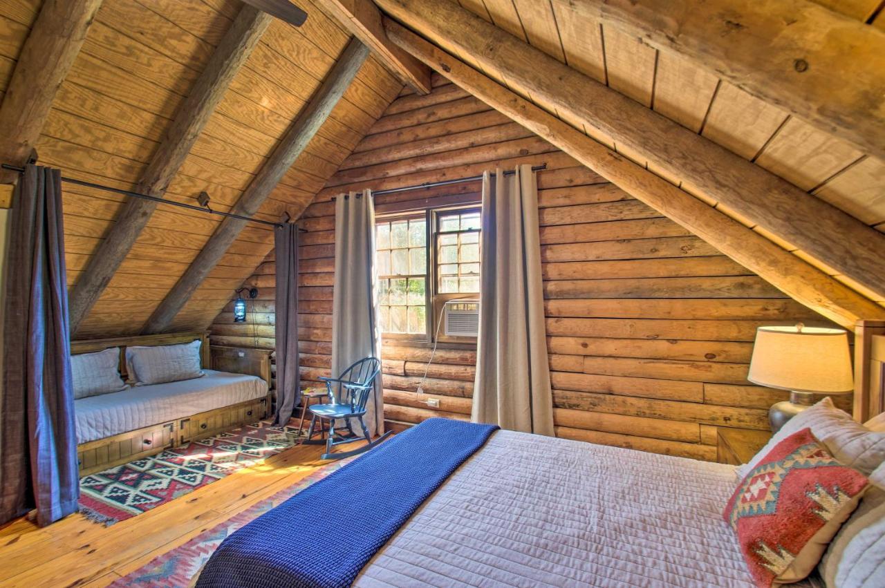 Cozy Log Cabin Getaway With Fire Pit And 3 Acres! Ruckersville Bagian luar foto