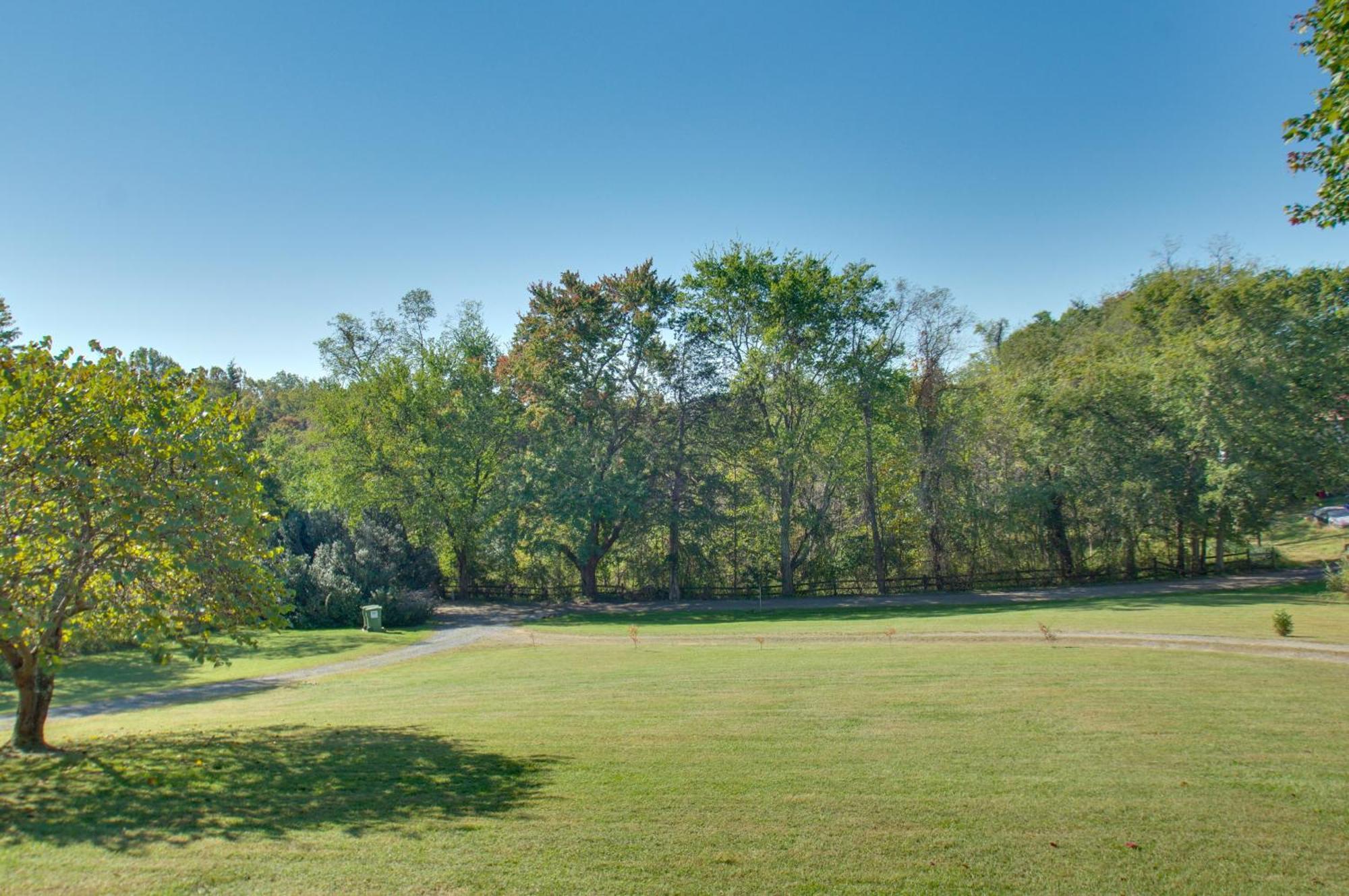 Cozy Log Cabin Getaway With Fire Pit And 3 Acres! Ruckersville Bagian luar foto