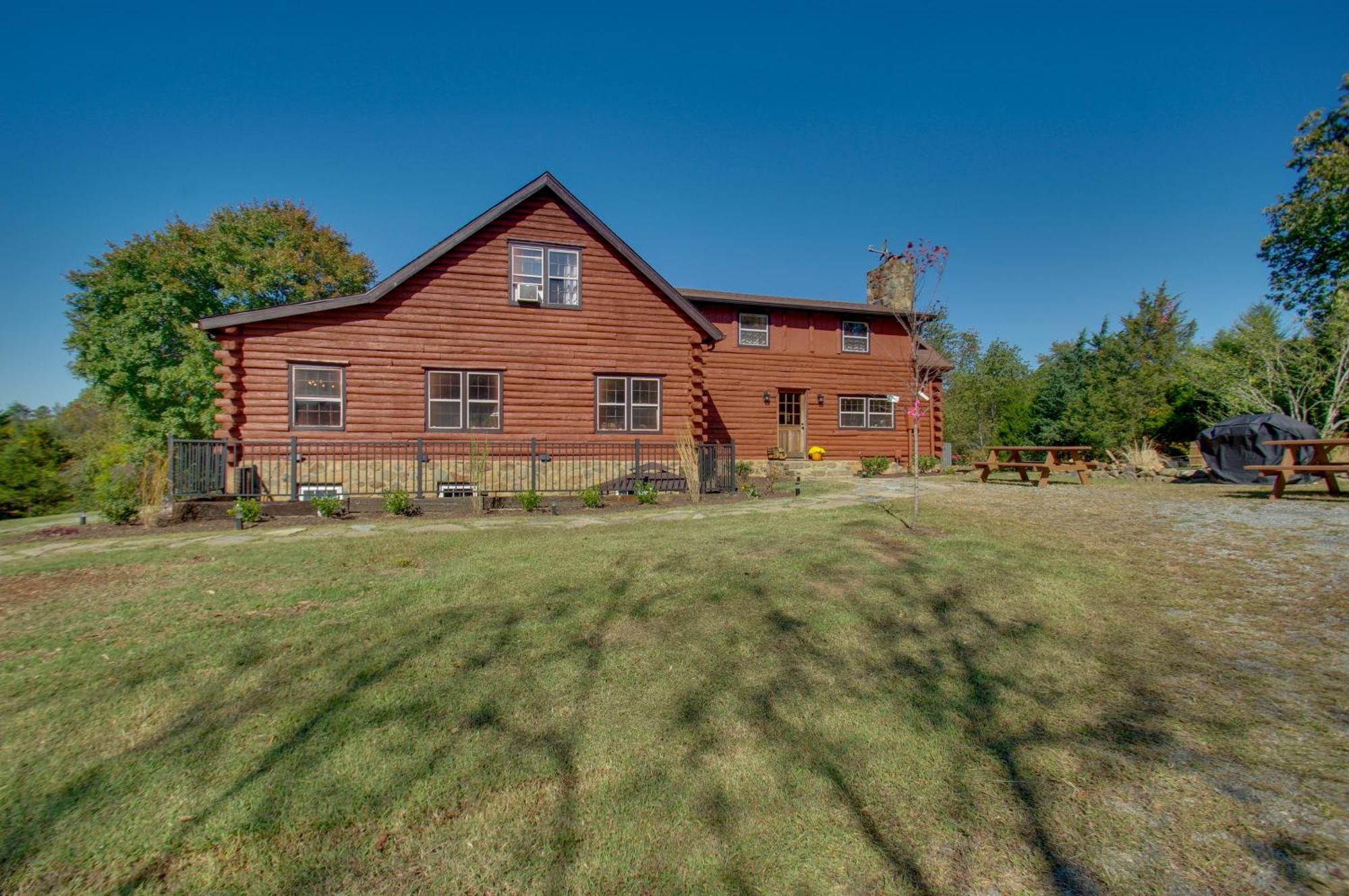 Cozy Log Cabin Getaway With Fire Pit And 3 Acres! Ruckersville Bagian luar foto